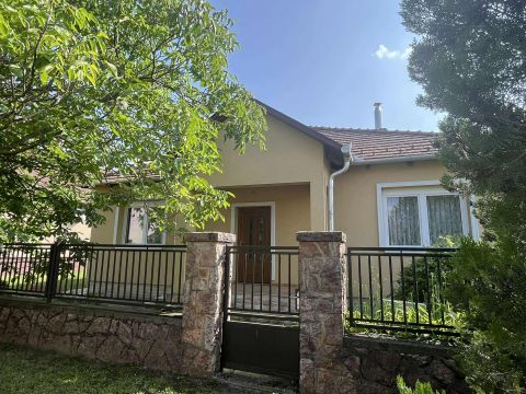 Eladó Ház 8572 Bakonyszücs Deák utca