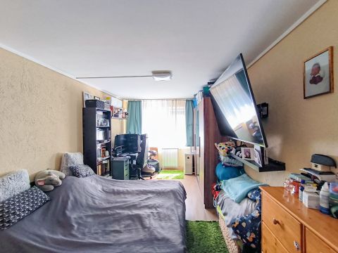 Eladó Lakás 1035 Budapest 3. kerület KERÉK UTCÁBAN 3 SZOBÁS, FELÚJÍTOTT LAKÁS