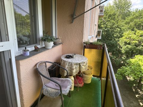 Eladó Lakás 2750 Nagykőrös Nagykõrös Belvárosa közelében 2 szobás, erkélyes 3. emeleti 