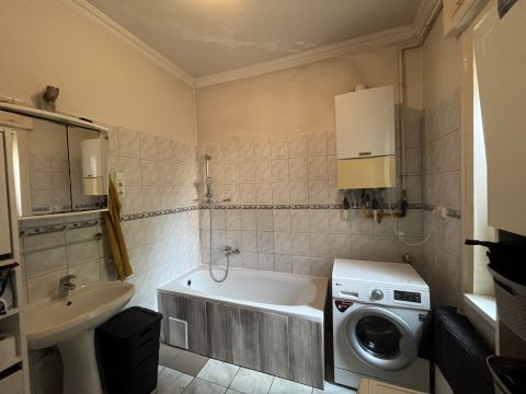 Eladó Lakás 1046 Budapest 4. kerület Rákospalota-Újpest vasútállomás környéke