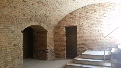 Eladó Üzlethelyiség 1081 Budapest 8. kerület , Népszínház utca