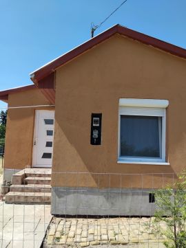 Eladó Ház 6000 Kecskemét , Úrihegy 