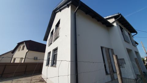 Eladó Ház 2760 Nagykáta Szent István Étteremtől nem messze