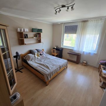 Eladó Lakás 6000 Kecskemét , HUNYADIVÁROSBAN 2 SZOBÁS JÓ ÁLLAPOTÚ LAKÁS!