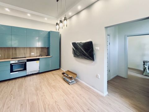 Eladó Lakás 1122 Budapest 12. kerület Városmajornál, Maros utcában,  3 szobás újszerű lakás