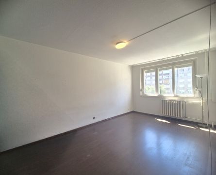 Eladó Lakás 1039 Budapest 3. kerület Nyugati tájolású 2 szobás lakás Békásmegyeren eladó