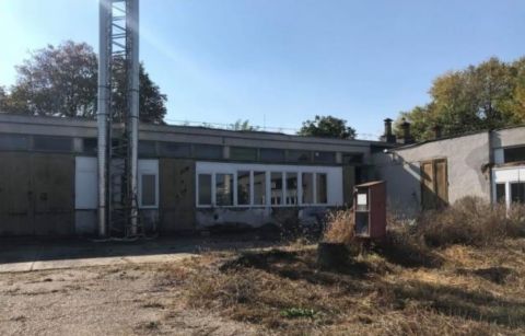 Eladó Ipari 2900 Komárom Komárom