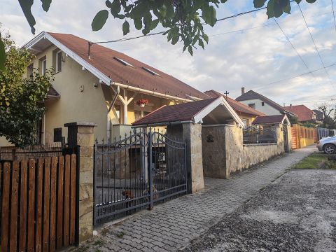 Eladó Ház 2440 Százhalombatta , Százhalombatta