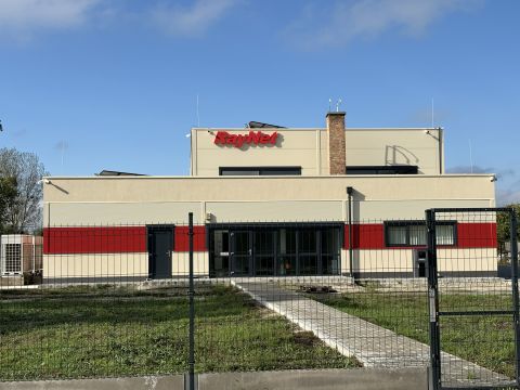Eladó Ipari 2900 Komárom 
