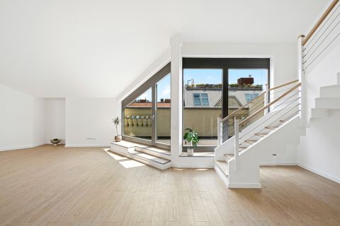 Eladó Lakás 1061 Budapest 6. kerület , LUXUS PENTHOUSE AZ OKTOGONNÁL!