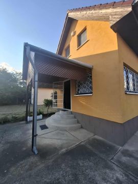 Eladó Ház 2252 Tóalmás Zártkert