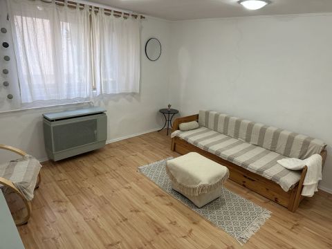 Eladó Ház 6000 Kecskemét , Vacsiközben  1 szobás családi ház garázzsal