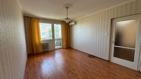 Kiadó Lakás 4026 Debrecen Belvárosban 35 nm-es BÚTOROZATLAN lakás KIADÓ!