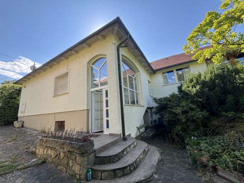 Eladó Ház 2541 Lábatlan  