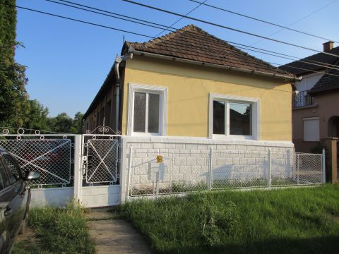 Eladó Ház 4465 Rakamaz 