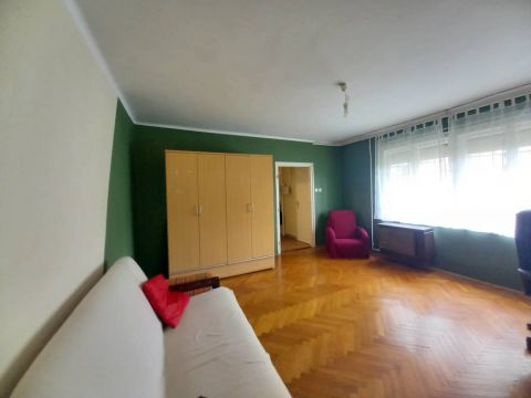Kiadó Lakás 7621 Pécs , ===Történelmi belvárosban kiadó lakás===