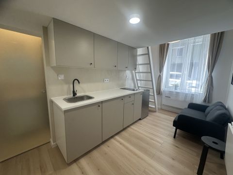 Eladó Lakás 1083 Budapest 8. kerület , Új kompakt kislakás berendezve eladó! Kiadásra kész!