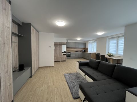 Kiadó Lakás 4400 Nyíregyháza , Belvároshoz közel