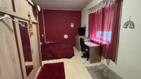 Eladó Ház 8420 Zirc Központi részén