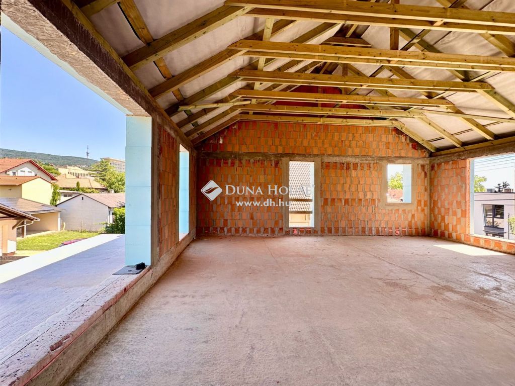 7635 Pécs , Egyetemváros — 1/11