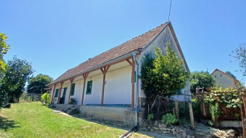 Eladó Ház 8676 Karád , Karádon, hangulatos parasztház eladó! 