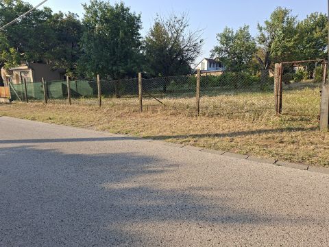 Eladó Telek 2111 Szada , Sportpályától pár saroknyira