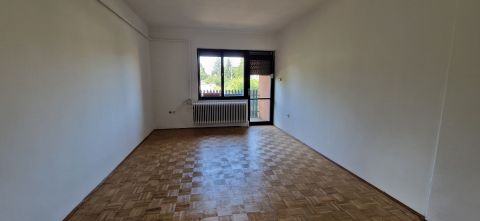 Eladó Ház 4431 Nyíregyháza , Sóstófürdő csendes utcájában