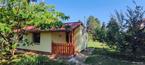 Eladó Ház 5000 Szolnok , 5000 Szolnok, Üdülő övezet