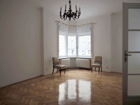 Kiadó Lakás 1054 Budapest 5. kerület 