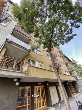 Kiadó Parkoló 1071 Budapest 7. kerület , Városliget közelében, Újszerű házba KIADÓ pakrolóhely 
