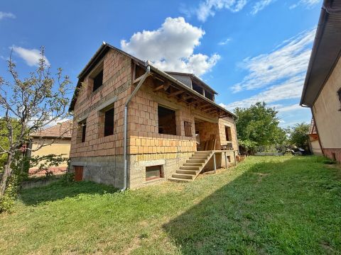 Eladó Ház 7013 Cece , Cece, központi rész
