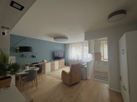 Eladó Lakás 1031 Budapest 3. kerület 1. emeleti otthon – közel a természethez és a várososhoz!