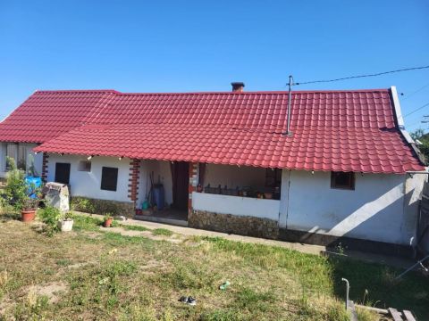 Eladó Ház 5126 Jászfényszaru , 5126 Jászfényszaru, Központhoz közeli