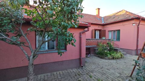 Eladó Ház 6000 Kecskemét 