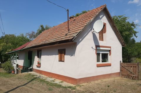 Eladó Ház 6000 Kecskemét , Kisfái Tanya