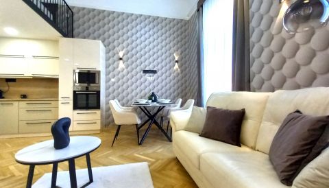 Eladó Lakás 4024 Debrecen , Debrecen belvárosában nagypolgári ékszerdoboz