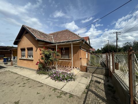 Eladó Ház 2721 Pilis 