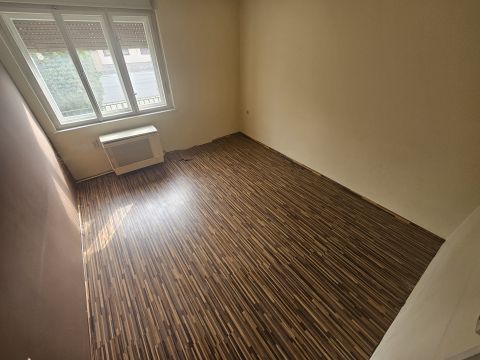Eladó Ház 9300 Csorna , Esze Tamás utca közelében