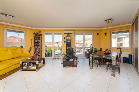 Eladó Lakás 2120 Dunakeszi 