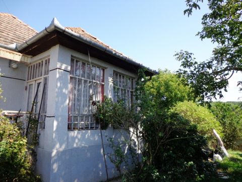 Eladó Ház 2639 Bernecebaráti , Nagy telkes családi ház