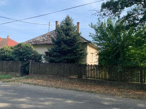 Eladó Ház 5471 Tiszakürt , 5471 Tiszakürt, Csendes