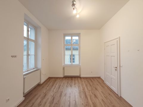 Eladó Lakás 9400 Sopron , Belváros