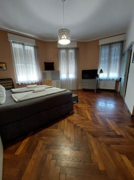 Eladó Vendéglátás 6500 Baja , Belváros