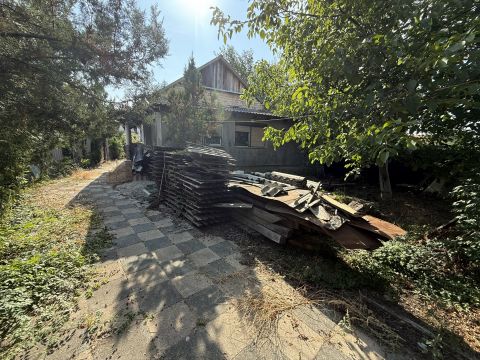 Eladó Ház 2364 Ócsa , Csendes környék, befejezésre váró ház