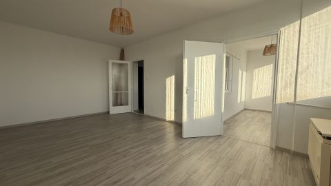 Eladó Lakás 9700 Szombathely , Derkovits lakótelepen