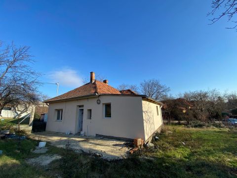 Eladó Ház 2030 Érd 