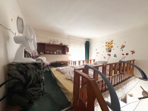 Eladó Lakás 1078 Budapest 7. kerület a Városligettől egy karnyújtásnyira, galériás garzon lakás