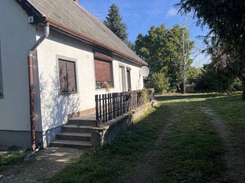 Eladó Ház 2484 Gárdony , Az Agárdi parkerdő közelében