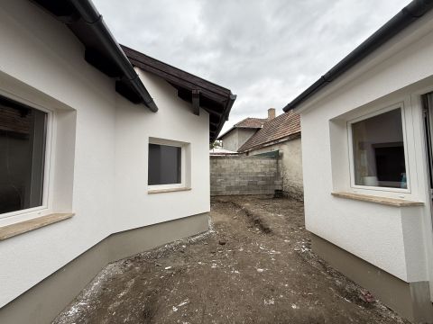 Eladó Ház 2536 Nyergesújfalu Nyergesújfalu