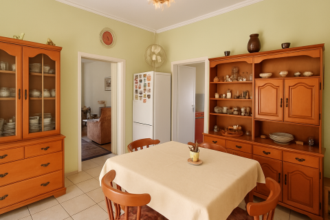 Eladó Ház 6044 Kecskemét , AZONNAL KÖLTÖZHETŐ KÁDÁR KOCKA NAGY TELEKKEL ELADÓ